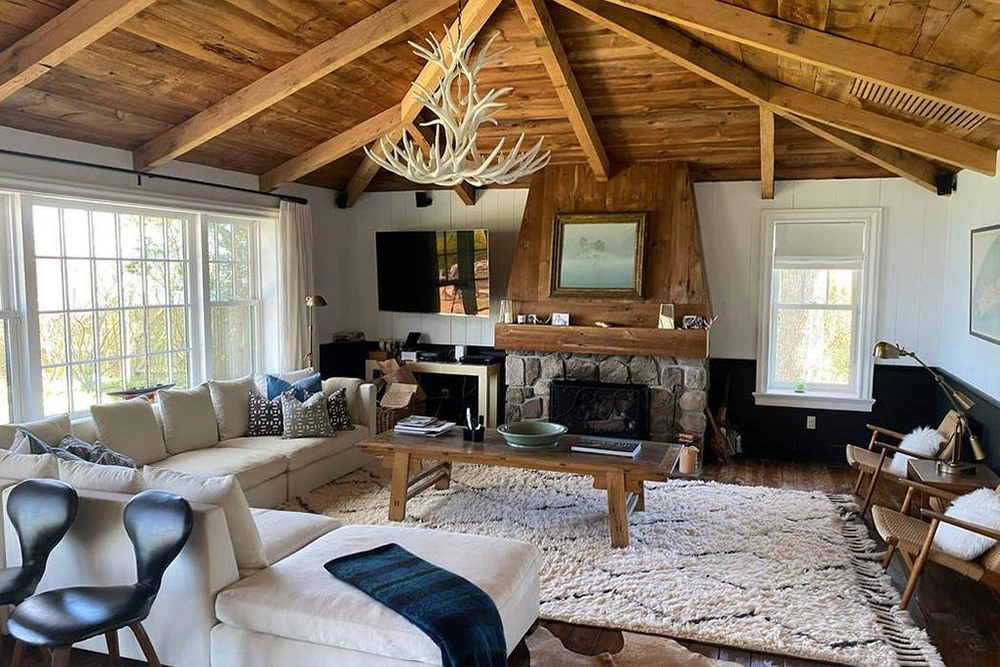 <i>Drummer</i> Red Hot Chili Peppers Jual Rumah Pantai Rp222 Miliar