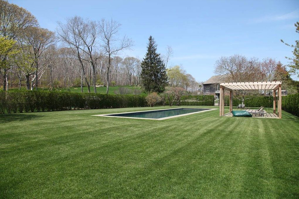 <i>Drummer</i> Red Hot Chili Peppers Jual Rumah Pantai Rp222 Miliar
