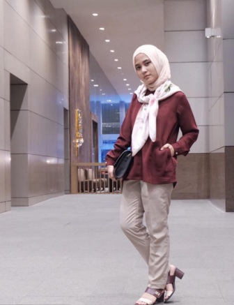 Desainer Busana Muslim Indonesia yang Tampil di Ajang Internasional