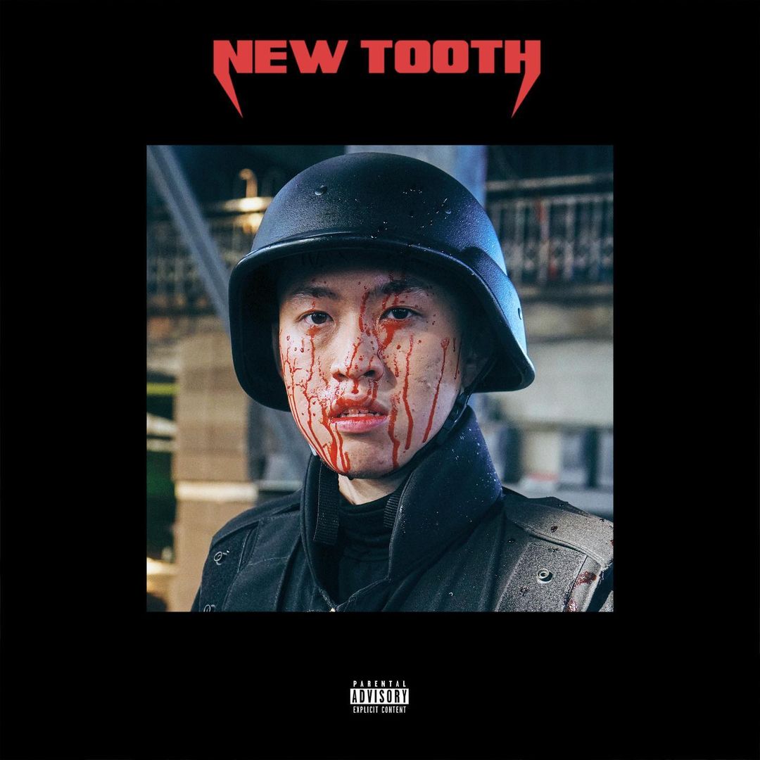 Monolog Rich Brian Melawan Keraguan di Lagu New Tooth