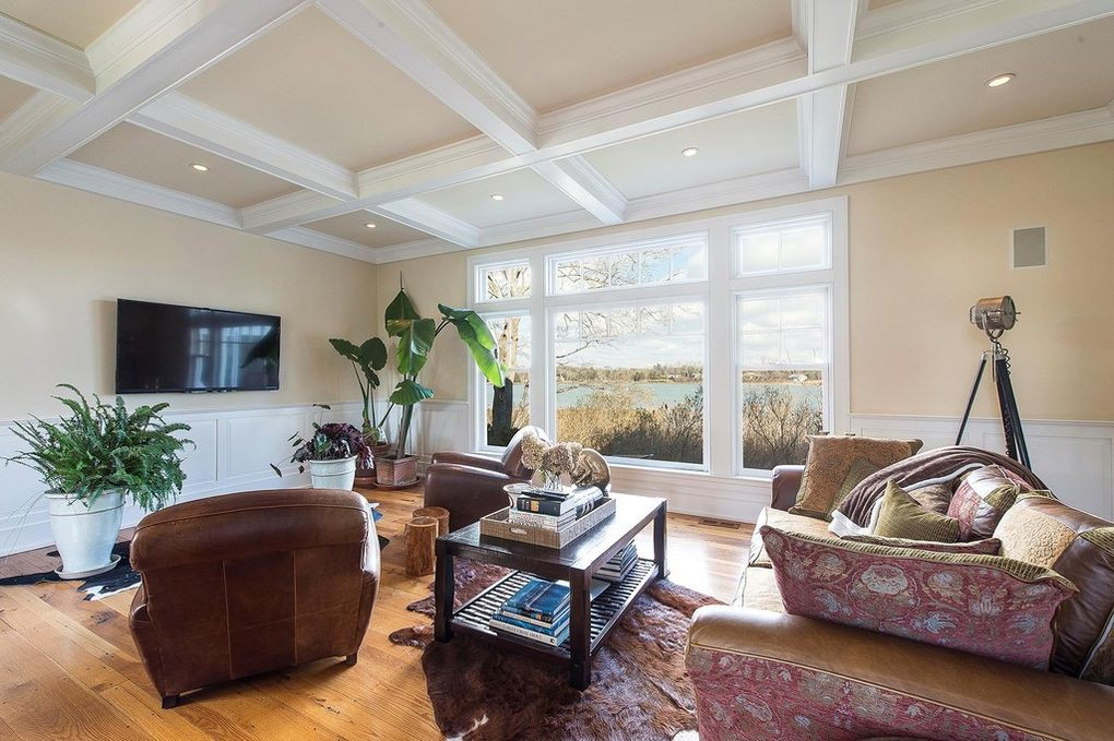 Rihanna Sewa Rumah Bekas Khloe Kardashian