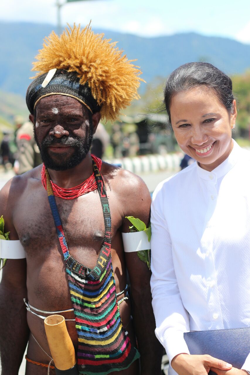 Rini Beberkan Cara Menurunkan Harga Semen di Papua