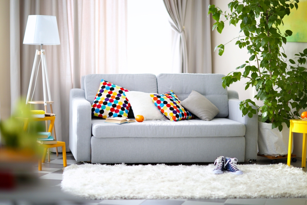Karpet hingga Bantal, Berikut 7 Kesalahan Dekorasi Rumah Mungil