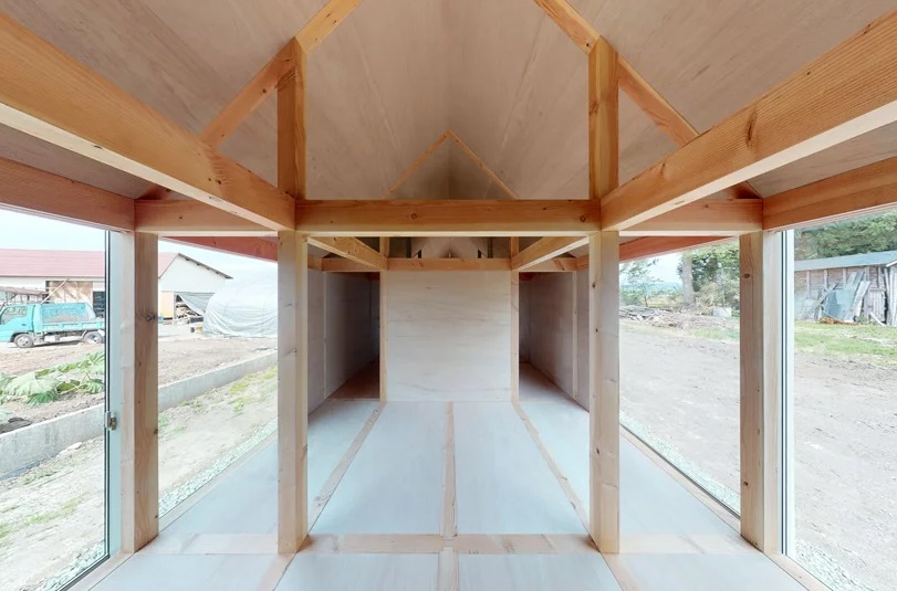 Rumah Sepanjang 50 Meter di Tengah Persawahan Jepang