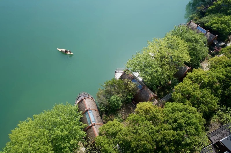 Resort di Tiongkok Tawarkan Sensasi Kamar Mengapung