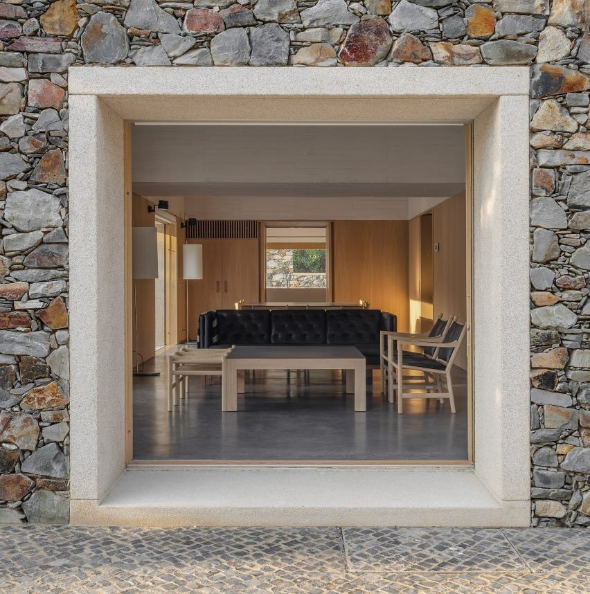 Casa de Piedra, Rumah Kubus dari Batu