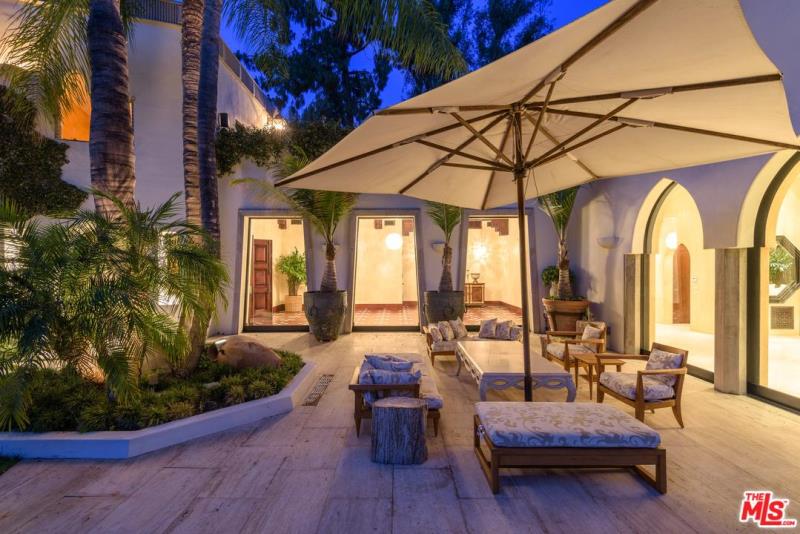 Wah! Rumah Bekas Artis Dijual Rp687 Miliar