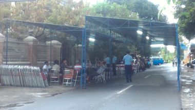 Jenazah Kopilot Kapten Dwi Cahyadi Dibawa ke Rumah Duka    