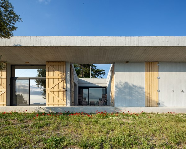 'Rumah Kambing' dengan Interior Apik