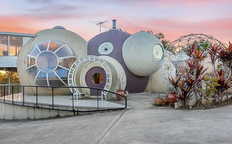 Bubble House, Rumah Unik dengan 11 Kubah