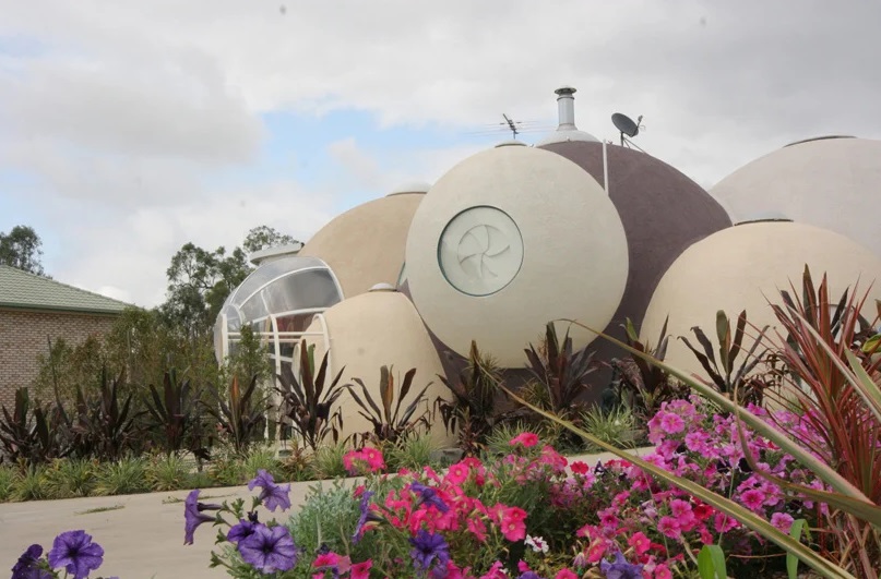 Bubble House, Rumah Unik dengan 11 Kubah