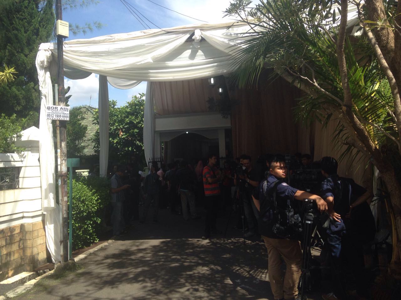 Komjen Tito Sambut Komisi III di Rumah Tanpa Persiapan