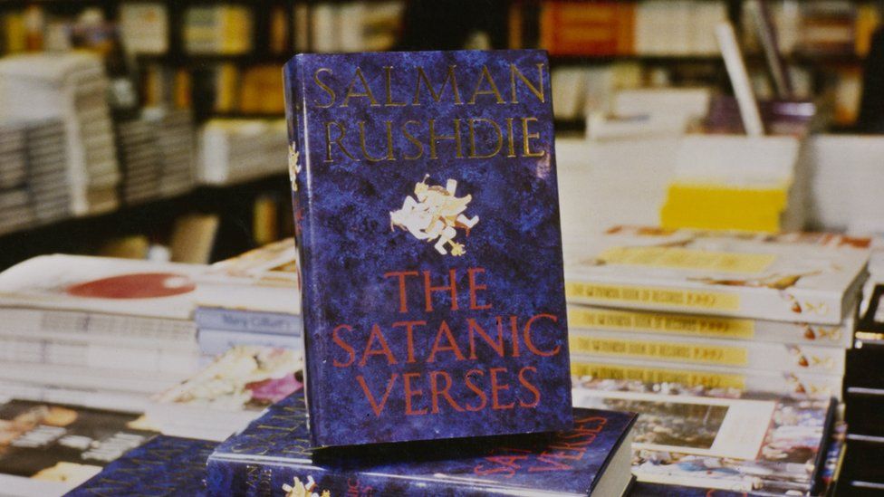 Kronologi Penikaman Salman Rushdie, Novelis Ayat-ayat Setan