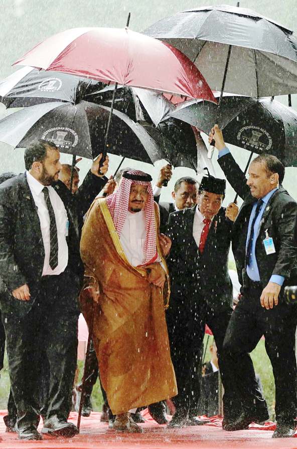 Jokowi: Raja Salman Sudah Saya Payungi & Sopiri, <i>kok</i> Investasinya Kecil
