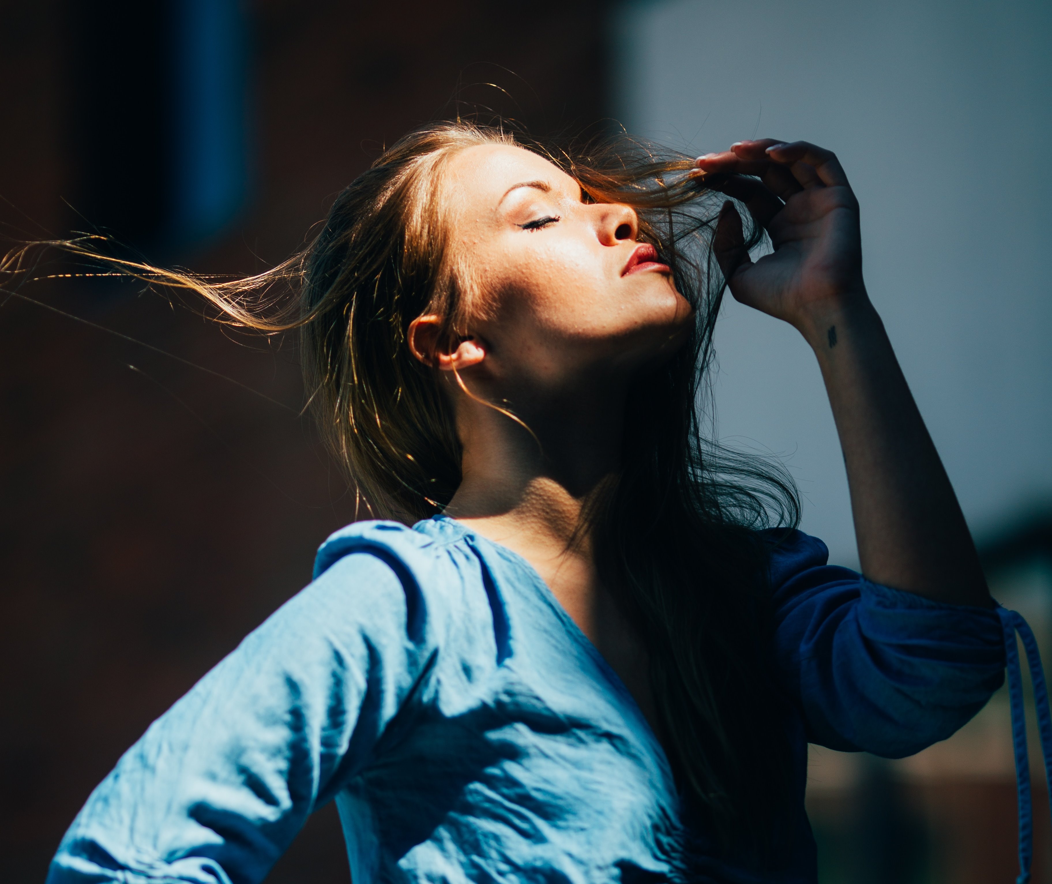 Mengapa Kulit Bibir Mudah Mengelupas?