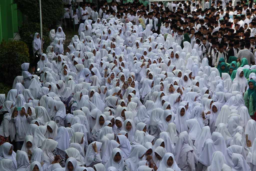 Santri Buntet Kenang Kepahlawanan Kiai Berjuluk Singa dari Jabar