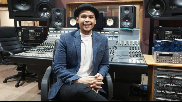 Doa Ebiet G. Ade di Lagu Duet Adera dan Segara