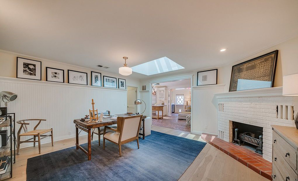 Selena Gomez Jual Rumah Los Angeles Rp35,3 Miliar