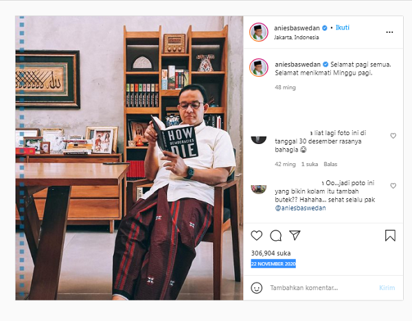 [Cek Fakta] Foto Anies Baca Buku '101 Cara Ngeles'? Ini Faktanya