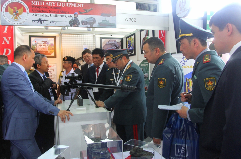 Indonesia Promotes Military Products to Middle East Countries