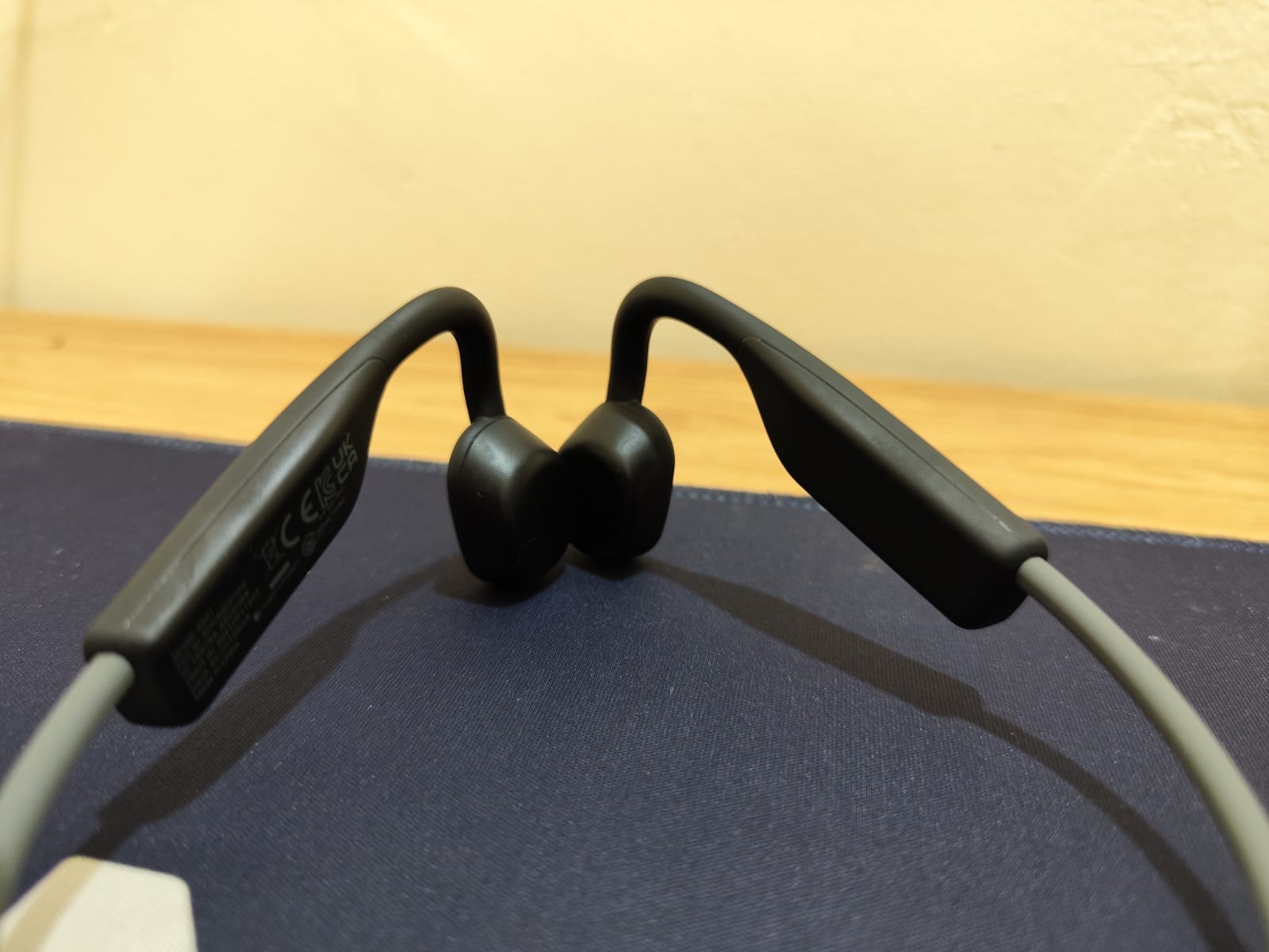 Review Shokz OpenMove, Headphone Olahraga Desain Gak Biasa