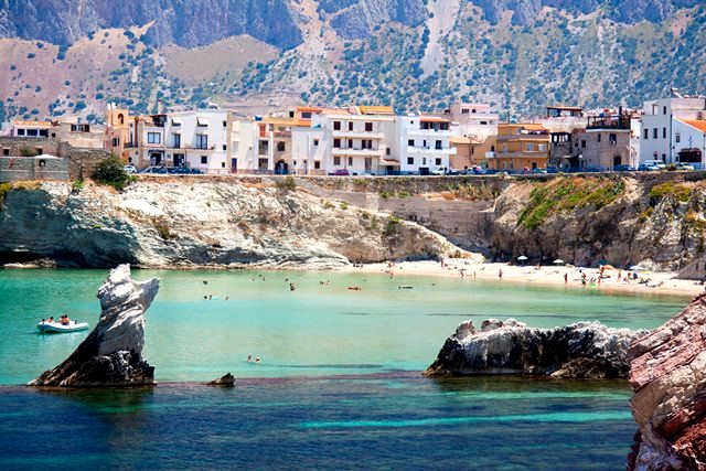 Italia Segera Buka Kembali Destinasi Pariwisata