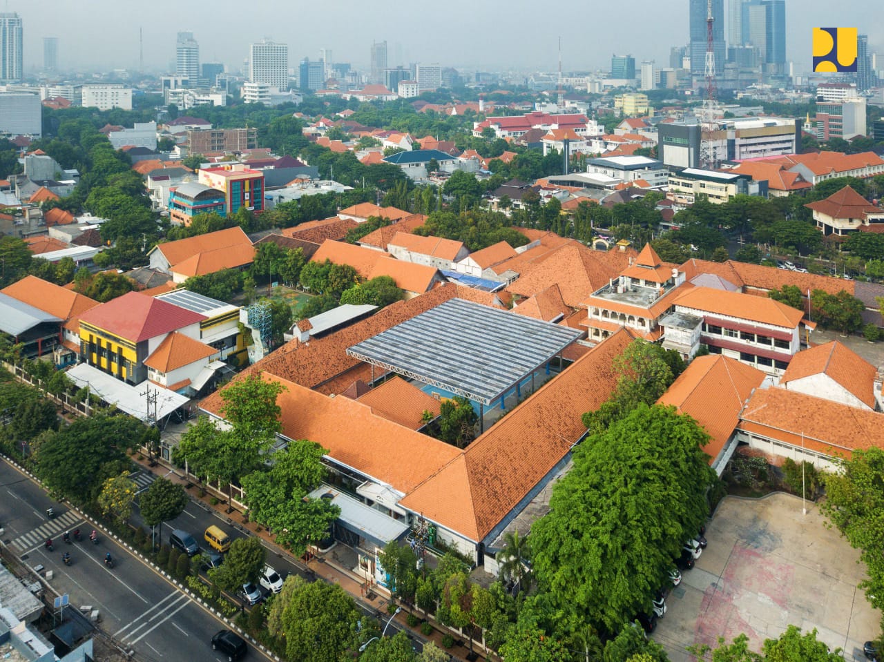 Direnovasi, Begini Penampakan Lapangan Basket SMA Negeri 5 Surabaya