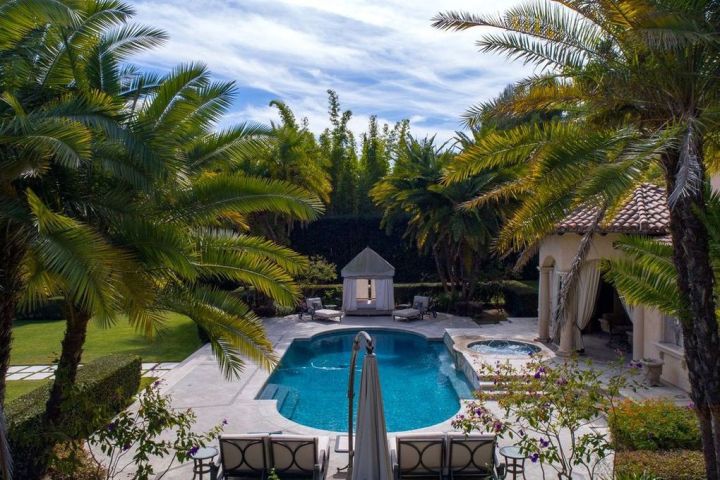 Pasangan Selebritas Beli Rumah Baru Rp370 Miliar