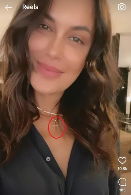 Pakai Kalung Salib, Sophia Latjuba Diterpa Isu Pindah Keyakinan Lagi