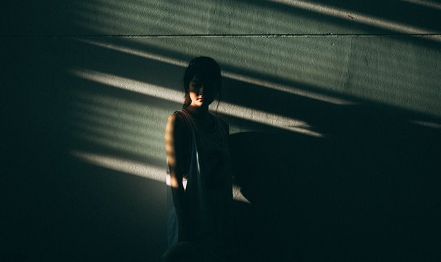 Cara Melihat Tanda-tanda Anak Anda akan Melakukan <i>Self Harming</i>