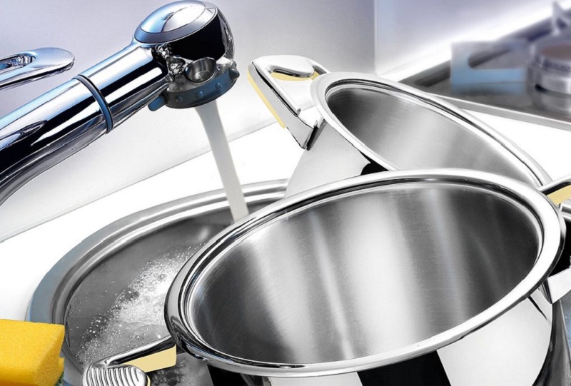 5 Cara Membersihkan Alat Masak <i>Stainless Steel</i> agar Kinclong