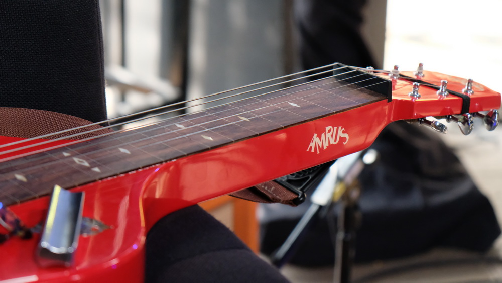 Amrus Ramadhan: Steel Guitar Bukan Lagi Instrumen Jadul