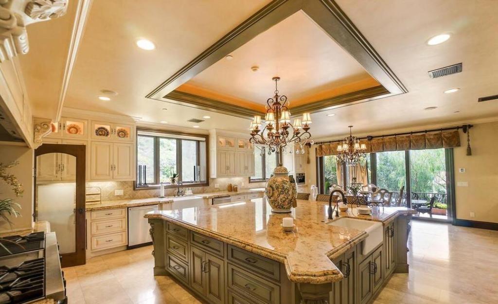 Beli dari Pangeran Arab, Intip Mewahnya Rumah Stevie Wonder
