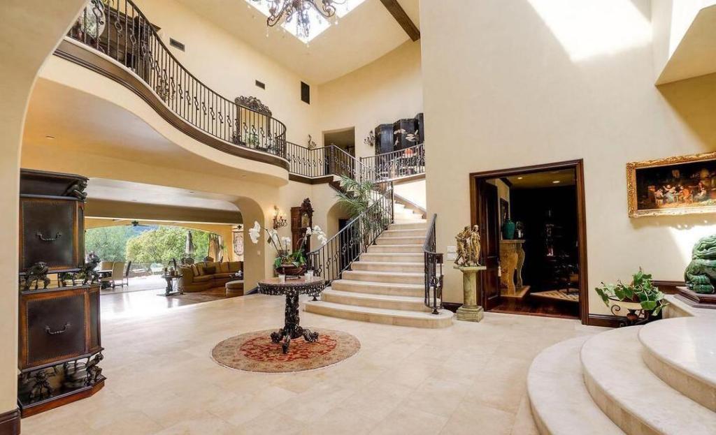 Beli dari Pangeran Arab, Intip Mewahnya Rumah Stevie Wonder