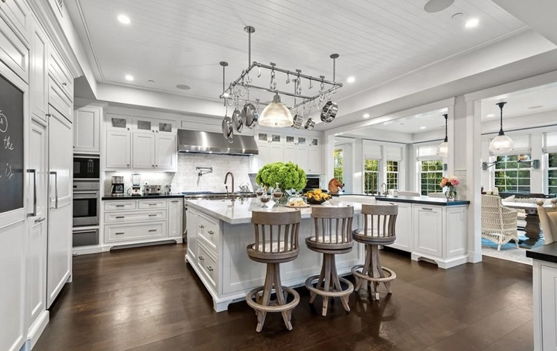 Punya Kandang Kuda, Intip Rumah Sylvester Stallone Seharga Rp349 Miliar