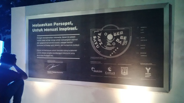 Tampung Aspirasi Pendemo, Ahok Resmikan Taman Pandang Istana