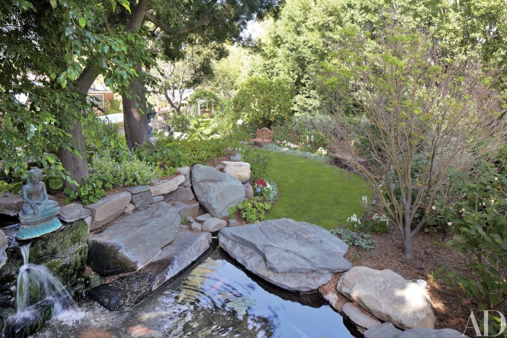 Rumah Bekas Elizabeth Taylor Terjual dengan Harga Rp156 Miliar