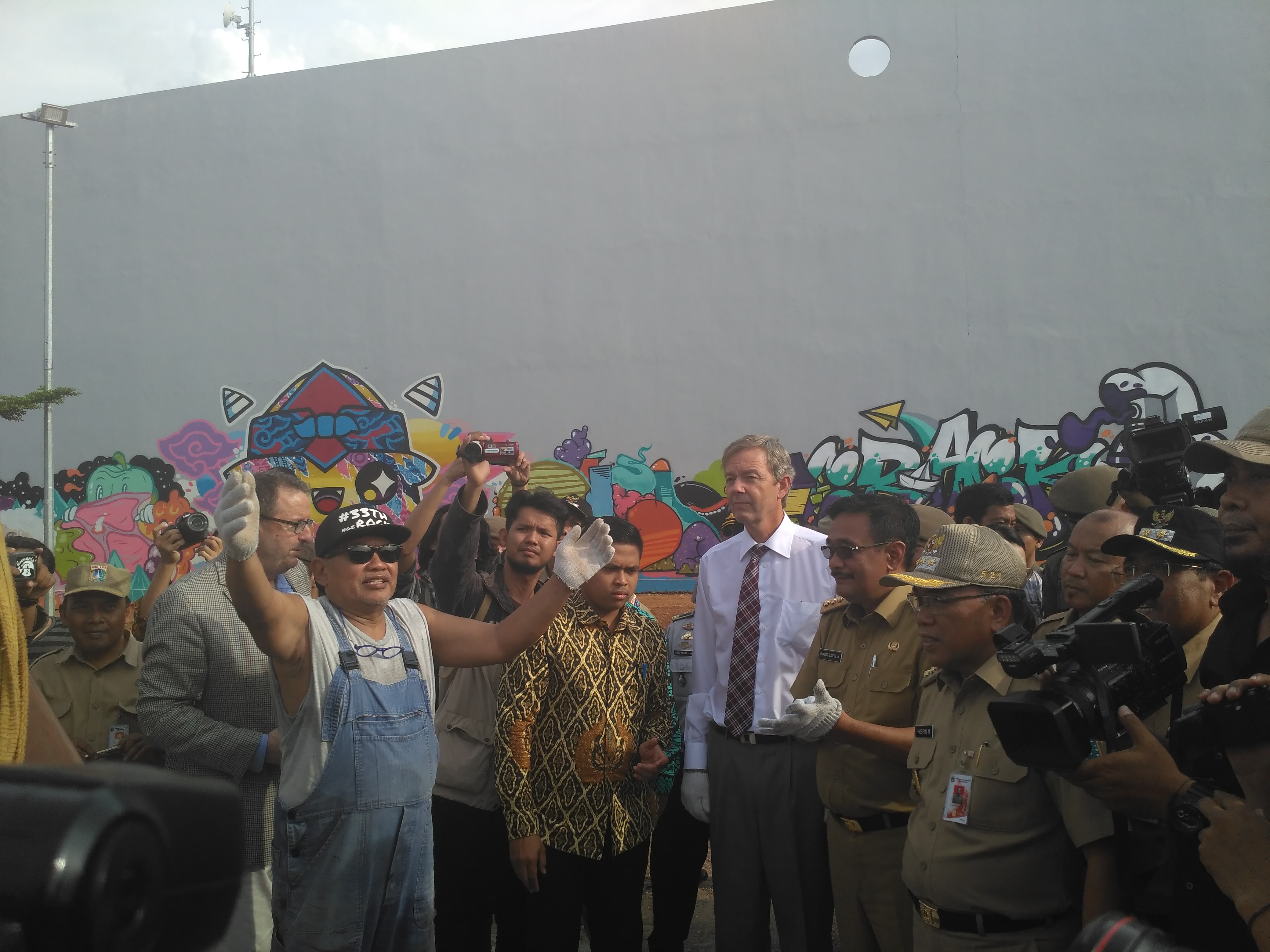 Tembok Berlin di RPTRA Kalijodo