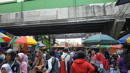 Aktivitas Ekonomi di Tanah Abang Kembali Hidup