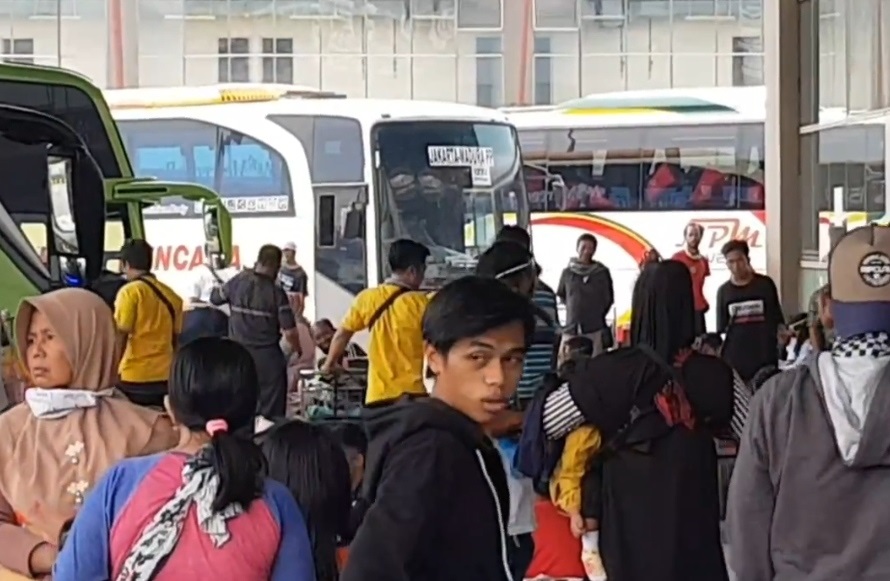 Terminal Pulogebang Hentikan Sementara Operasional Bus AKAP