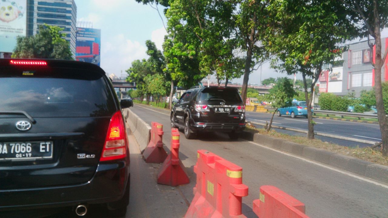 Razia Tak Gentarkan Pengemudi Masuk Jalur TransJakarta
