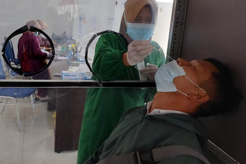 Turun Lagi! Mulai Besok, Tarif Tes Antigen di Stasiun Jadi Rp45 Ribu