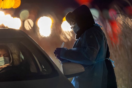 Covid-19 Melonjak, Liburan Batal!