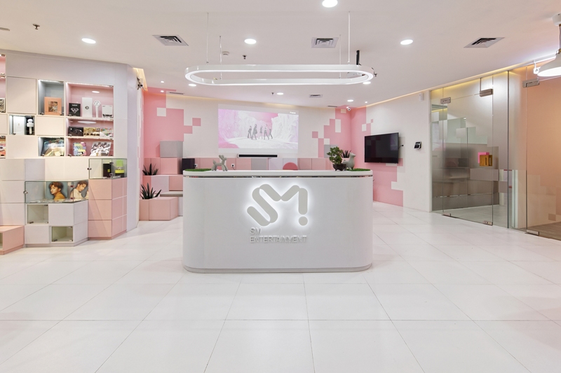 The Bink, Kantor SM Entertainment yang Serba Pink
