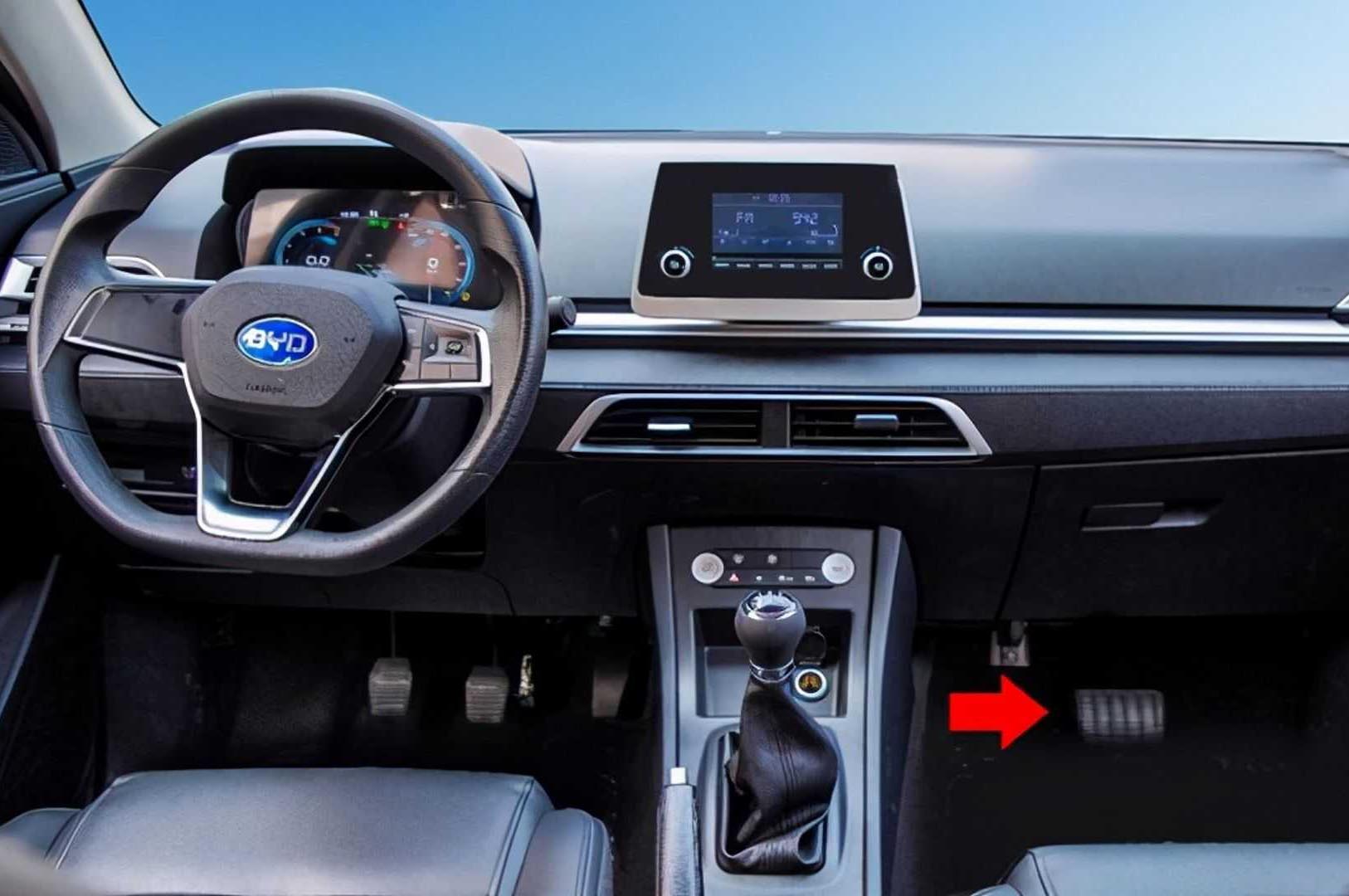 Unik, Mobil Listrik Ini Pakai Transmisi Manual