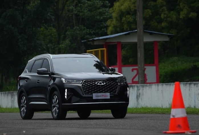 Uji Kecepatan Chery Tiggo 8 Pro di Lintasan Sentul, Bikin Takjub!