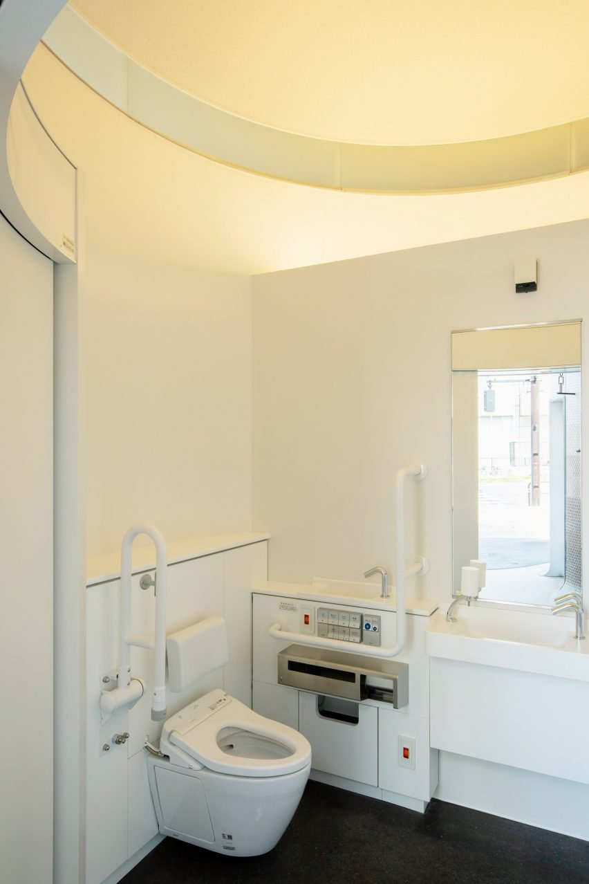 Unik, Toilet ini Dirancang Menyerupai Jamur
