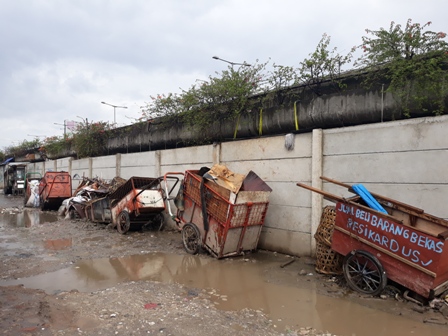 Ratusan Warga Masih Bermukim di Kolong Tol Wiyoto-Wiyono