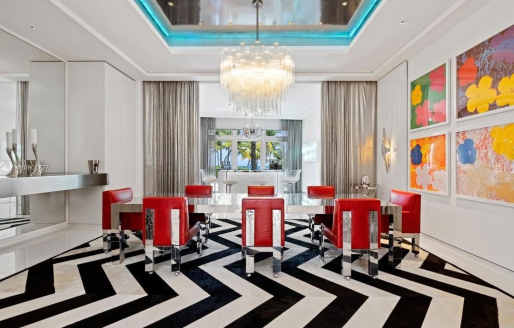 Pemilik Merek Tommy Hilfiger Jual Rumah Pantai Rp362 Miliar