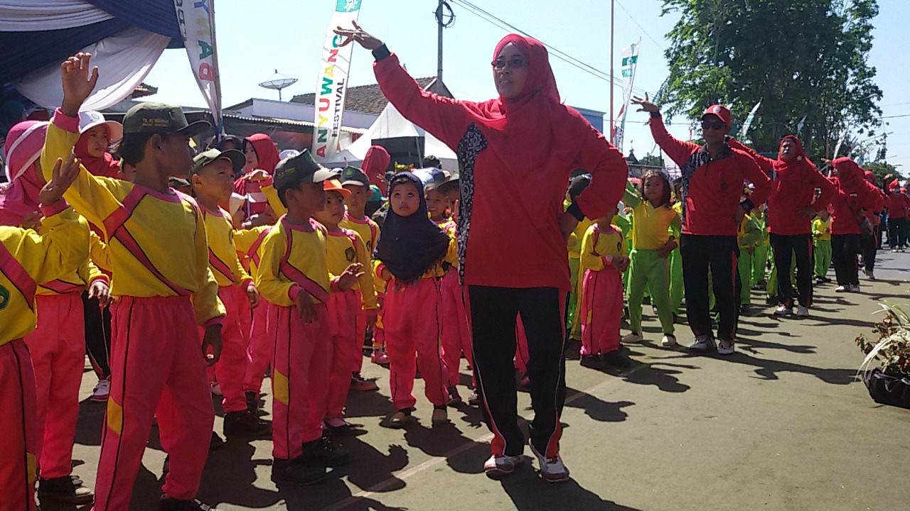 Tari Tradisional Membuka Etape 1 Tour de Banyuwangi-Ijen